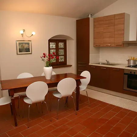 Palazzo Del Duca * Tavernelle (Massa-Carrara)